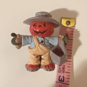 1980's Enesco Halloween Pumpkin/Jack-o-lantern Scarecrow Figurine